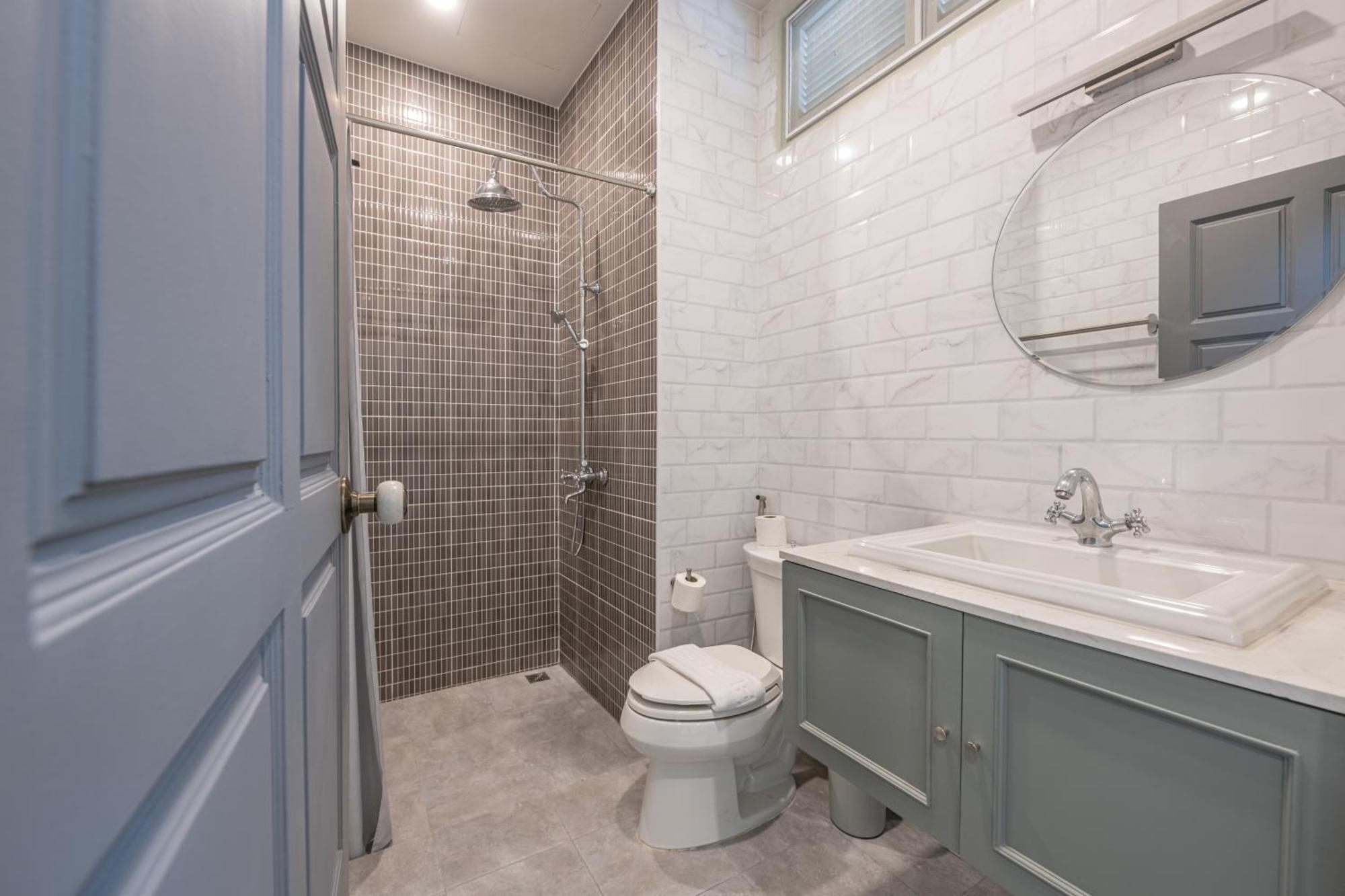 Alt Pingriver Coworking & Coliving Space チエンマイ エクステリア 写真